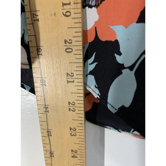 Talbots Women’s 8 Petite Multicolor Chiffon Watercolor Floral Top Short Sleeves - Picture 3 of 9